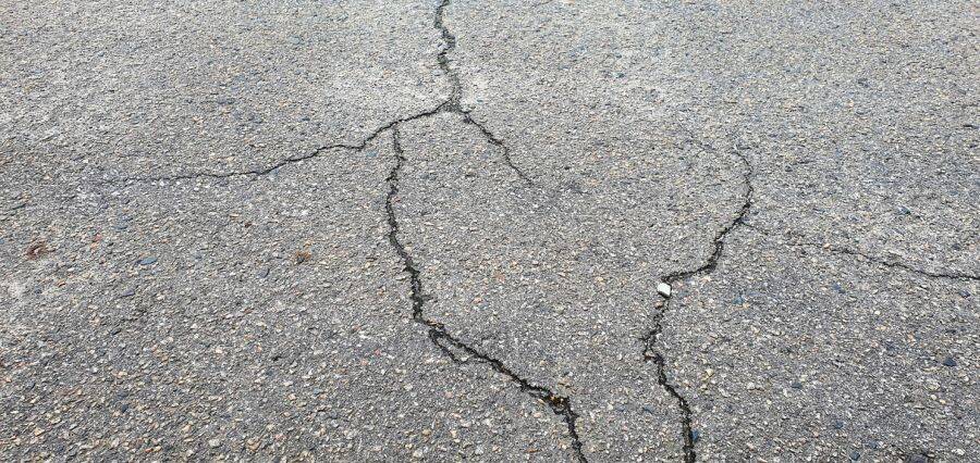 Crack Filling and Repair by Asphalt Experts