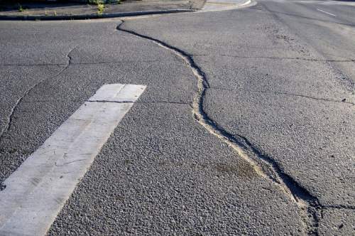 Crack Repairs in Oaks, TX by Asphalt Experts